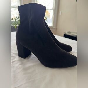 Elegant Black Ankle Boots